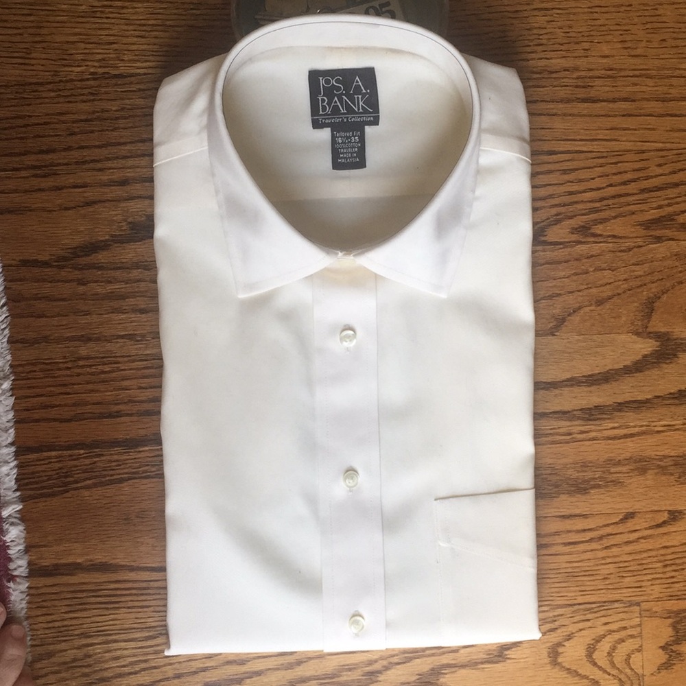 Jos A Banks Men’s Long Sleeve Dress Shirt.  NWT